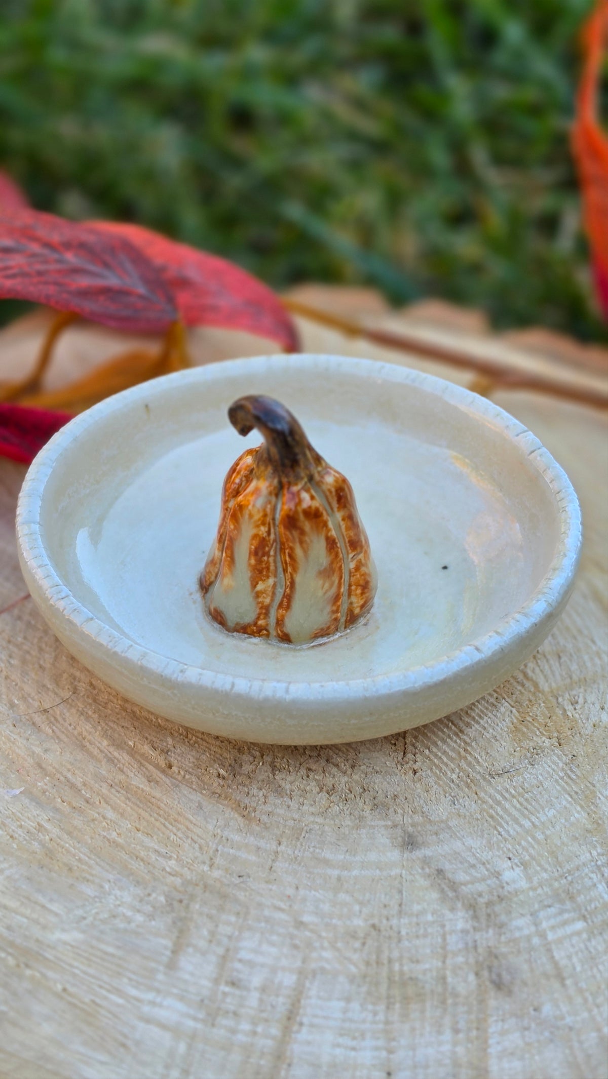 Cream Ring Dish with Pumpkin
